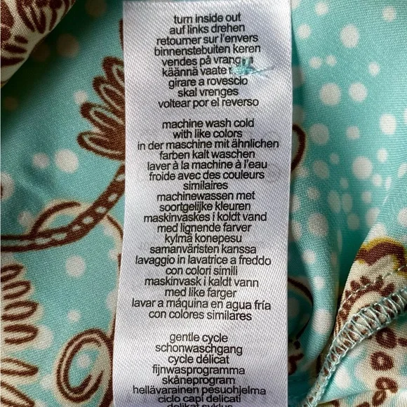 ๐ Liverpool Los Angeles Button Up Blouse - Picture 13 of 14